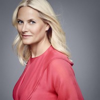 Tidak semua pangeran menikahi wanita seperti Kate Middleton, seorang wanita baik-baik dan terpelajar. Pangeran Haakon dari Norwegia misalnya jatuh cinta dengan gadis biasa yang memiliki masa lalu kelam. Foto: Getty Images