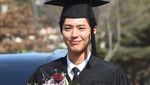 Intip Gantengnya Park Bo Gum saat Diwisuda