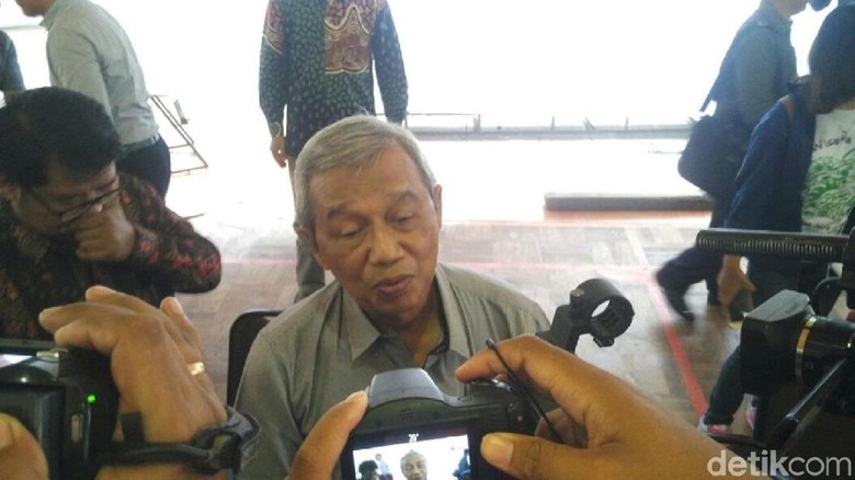 Ketua MK Langgar Etika, Busyro: Secara Moral Jabatannya Batal Ketua MK Langgar Etika, Busyro: Secara Moral Jabatannya Batal