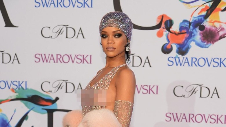 Rihanna Putus dari Miliarder Arab Saudi? Rihanna Putus dari Miliarder Arab Saudi?