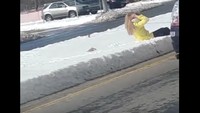 Dia kemudian memegangi kepalanya sementara Ricardo hanya diam. Sekitar 2 hari sejak kejadian tersebut, Polisi menangkap Ricardo. (Foto: Dok. Facebook Jennifer Needham via ABC News)