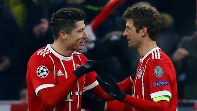Foto: Lewandowski Tokcer, Mueller Buntuti Messi dan Ronaldo