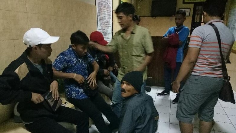 Polisi Gagalkan Rencana Pengiriman 17 TKI Ilegal Ke Maldives Polisi Gagalkan Rencana Pengiriman 17 TKI Ilegal Ke Maldives