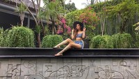 Elly Lam mendatangi beberapa destinasi di Bali seperti ke Cangu dan Seminyak (ellyxxbean/Instagram)