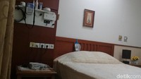 Sekilas, tidak terlihat bahwa kamar ini adalah kamar observasi pasien. Jika kamu ada yang mengalami gangguan tidur, segera periksakan ya! (Foto: Frieda Isyana Putri/detikHealth)