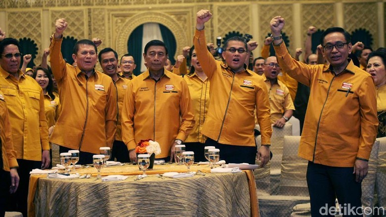Hanura Terancam Tak Masuk Senayan, Wiranto Menolak Disalahkan Hanura Terancam Tak Masuk Senayan, Wiranto Menolak Disalahkan