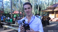 Sosok Gary Bencheghib dan kakaknya, Sam Bencheghib, membetot perhatian publik setelah film pendek karyanya soal Citarum yang kotor oleh aneka sampah itu viral di media sosial.