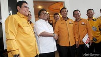 Hanura ingin mencalonkan Wiranto sebagai calon wakil presiden di Pilpres 2019. Namun Wiranto mengaku ingin fokus terlebih dahulu menyelesaikan tugas sebagai Menko Polhukam.