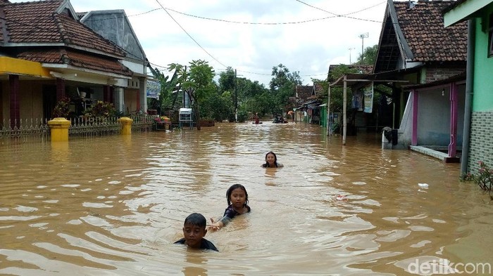 Banjir di Jombang Telan Korban, 1 Remaja Hanyut di Sungai Catak