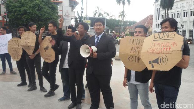 Mahasiswa UGM gelar aksi penolakan revisi UU MD3.