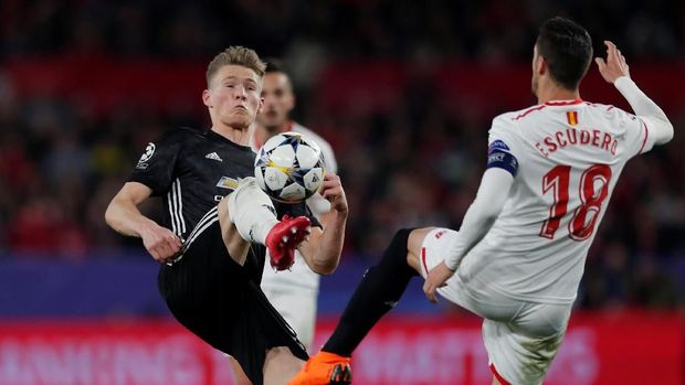 Scott McTominay mendapat pujian dari Jose Mourinho.