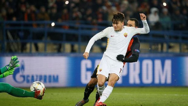 Cengiz Under sempat membawa AS Roma unggul atas Shakhtar Donetsk di babak pertama.