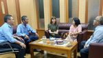 Chika Jessica Nongkrong di Kantor Pajak Cicadas