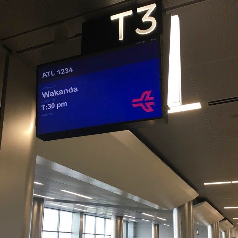 Saat Bandara di AS Bikin Heboh karena Ada Jadwal ke Wakanda Saat Bandara di AS Bikin Heboh karena Ada Jadwal ke Wakanda