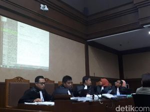 Di Sidang Novanto, Jaksa Cecar Saksi soal Kuning Bener dan BPK