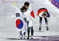 Respect! Momen Juara Ice Skating Hibur Rival yang Menangis karena Kalah