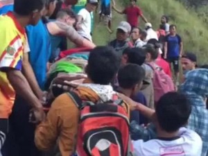 Saat Petugas Damkar Inggris Ikut Selamatkan Perempuan di Bali