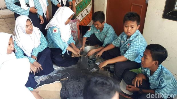 Potret SMP 'Nol Sampah' di Surabaya Penerima Penghargaan KLH