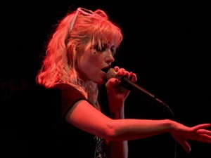 Digelar Besok, Apa yang Spesial dari Konser Paramore?