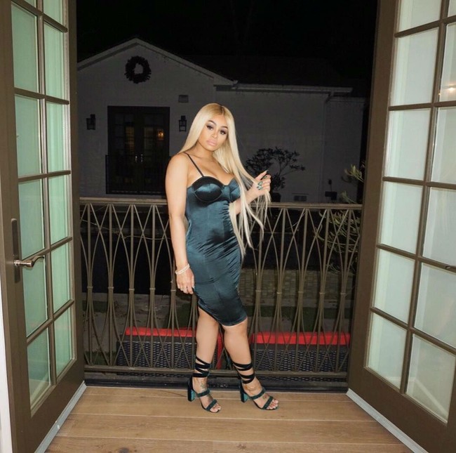 Saat ini jumlah followers Blac Chyna di Instagram sudah mencapai 16,6 juta. Menjadikannya salah satu selebgram berpengaruh dengan status mega influencer. Foto: Instagram