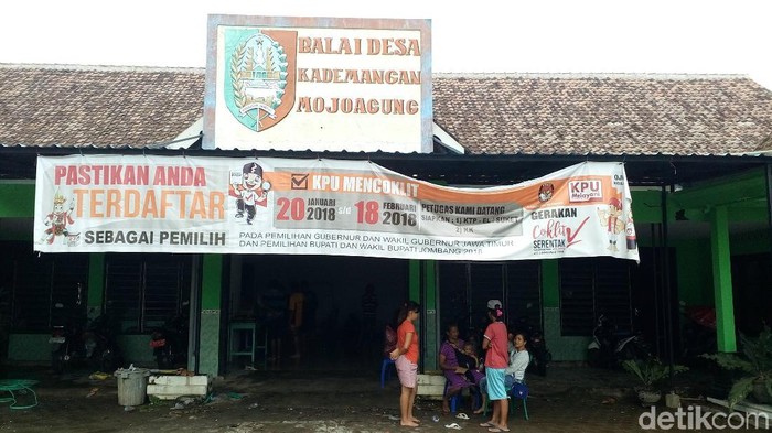 Banjir Belum Surut, Puluhan Warga di Jombang Bertahan di Pengungsian