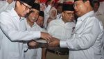 Lihat Aksi Sandiaga Uno Jadi Tukang Jajanan Pikul Sampai Kulineran di Solo
