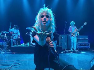 Hayley Williams ke Ed Sheeran Pakai Satir Menohok: Pura-Pura Netral demi Cuan?