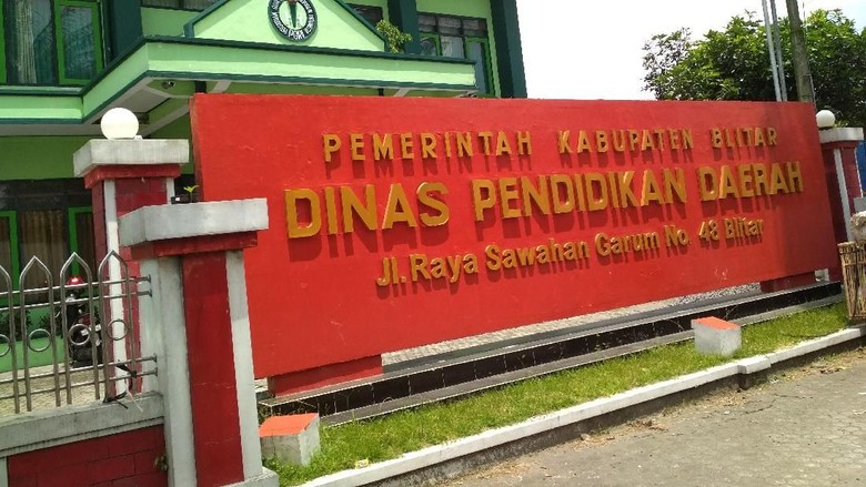 Ribuan Siswa SMP di Kabupaten Blitar Tidak Bisa Ikuti UNBK Ribuan Siswa SMP di Kabupaten Blitar Tidak Bisa Ikuti UNBK