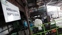 Menurut Manajer Komunikasi Hukum dan Administrasi PT PLN Distribusi Jawa Timur, G Wisnu Yulianto, BSM harus terus didukung. Karena itulah, pihak PLN hingga saat ini juga terus berusaha mendampingi BSM agar bisa tumbuh dan berkembang lebih baik lagi. Agus Trimukti/Humas PLN.