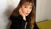 Setelah oplas, Hong Jinyoung pun tampak lebih percaya diri. (Foto: dok. Instagram Hong Jinyoung)