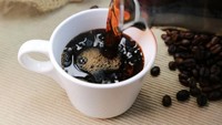 Finlandia, mengonsumsi 12.2 kg copi per capita per tahun. Dikenal dengan biji kopi dipanggang ‘light roast’. Diseduh dengan cara merebus air bersama kopi bubuk, hingga beberapa kali. Foto: iStock