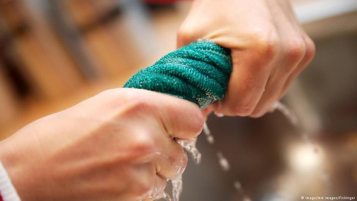 Jurus Sat-set Bersihkan Rumah Usai Open House Lebaran Saat Lagi Capek