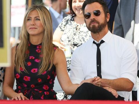 Membaca Bahasa Tubuh Jennifer Aniston & Justin Theroux Setahun Sebelum Cerai
