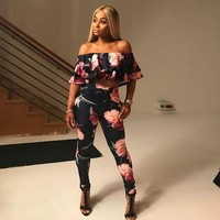 Blac Chyna menawarkan FaceTime berbayar bagi para fans yang ingin mengobrol intim secara virtual dengan dirinya. Untuk bisa melakukan FaceTime, kamu harus merogoh kocek yang jumlahnya tak sedikit, USD 950 atau sekitar Rp 14,9 juta. Foto: Instagram