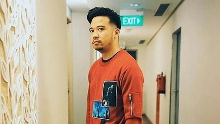 Intip Lagi Kemesraan Roby Geisha dan Cinta Ratu