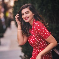 Bagaimana menurutmu penampilan Andreea ini? Tentu kecantikannya mampu membius kaum pria. Foto: Instagram