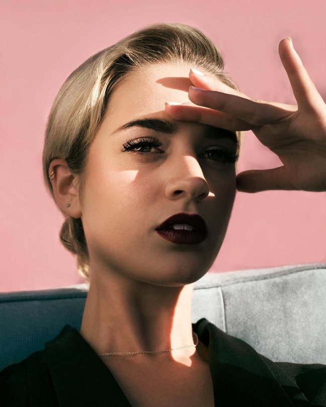 Meski berwajah cantik, Allie tak berpengalaman sebagai model. Sebelumnya, ia lebih banyak bergulat dengan coding sebagai programmer software. Foto: Instagram Allie Ayers