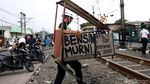 Penertiban Bangunan Liar di Stasiun Duri