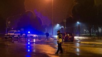 Otoritas Montenegro menyebut pria tak dikenal itu melemparkan bahan peledak itu dari persimpangan jalan di dekat Sport Center ke halaman Kedubes AS. Bahan peledak itu diyakini sebagai granat tangan. Foto: REUTERS/Stevo Vasiljevic