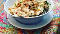 Enam hari lalu, Sandiaga sarapan bubur di Bulungan usai berolahraga. Selamat long weekend semuanya! Yang bepergian jauh, jaga kesehatan dan utamakan keselamatan, tulisnya kala itu. Foto: Instagram sandiuno