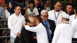 Foto: Abraham Samad Sambut Kedatangan Novel Baswedan