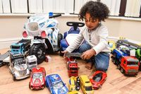 Gaya Hidup Mewah Bocah 2 Tahun, Lemari Isi Pakaian Desainer Rp 380 Juta