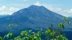 Ini Sosok Damkar Inggris yang Selamatkan Wanita Jatuh di Gunung Batur