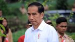 Revitalisasi Sungai Citarum, Jokowi Tanam Pohon
