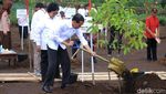 Revitalisasi Sungai Citarum, Jokowi Tanam Pohon