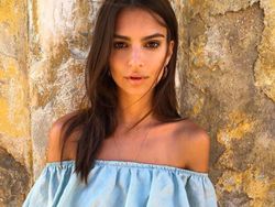 OnePlus Gaet Model Super Seksi Emily Ratajkowski