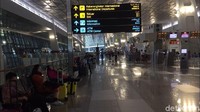 Foto: Novel dijadwalkan tiba di Bandara Soekarno Hatta pada Kamis 22 Februari 2018 sekitar pukul 10.50 WIB. Pantauan detikcom, pukul 08.13 WIB, tidak ada aktivitas yang mencolok di Terminal 3 kedatangan internasional menjelang kedatangan Novel.  Fotografer: Parastiti Kharisma Putri/detikcom