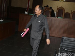 Fredrich Bakal Divonis 28 Juni: Terserah Hakim