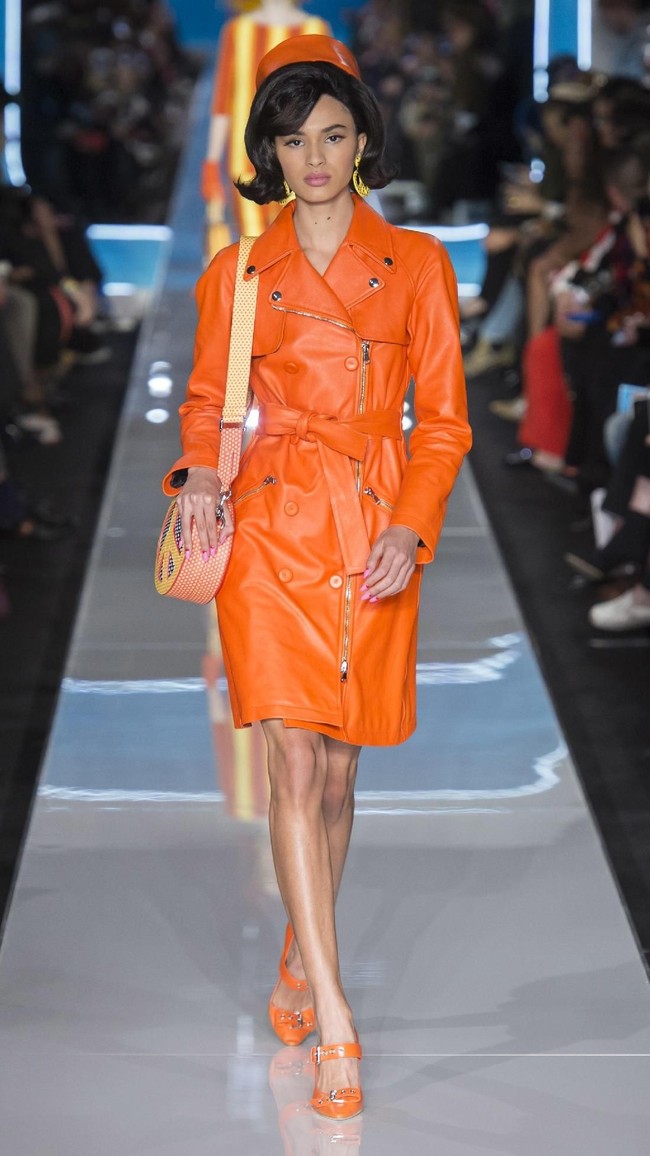 Fashion show Moschino di Milan Fashion Week Fall/Winter 2018, Rabu (21/2/2018). (Foto dok. Vogue).