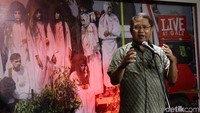 Rudiantara memberikan sambutan.